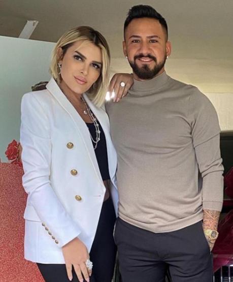 Selin Ciğerci annesinin fotoğrafını paylaşarak isyan etti