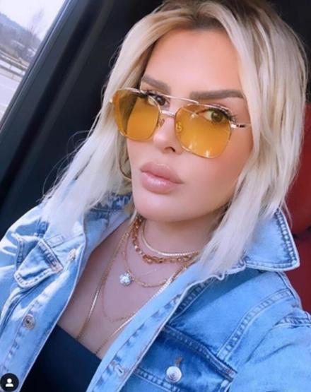 Selin Ciğerci annesinin fotoğrafını paylaşarak isyan etti