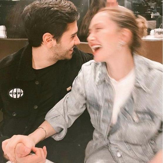 Danla Bilic ile Poyraz Teoman ayrıldı mı Tüm fotoğrafları sildi