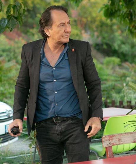 Özgür Ozanın yeni imajı sosyal medyayı salladı