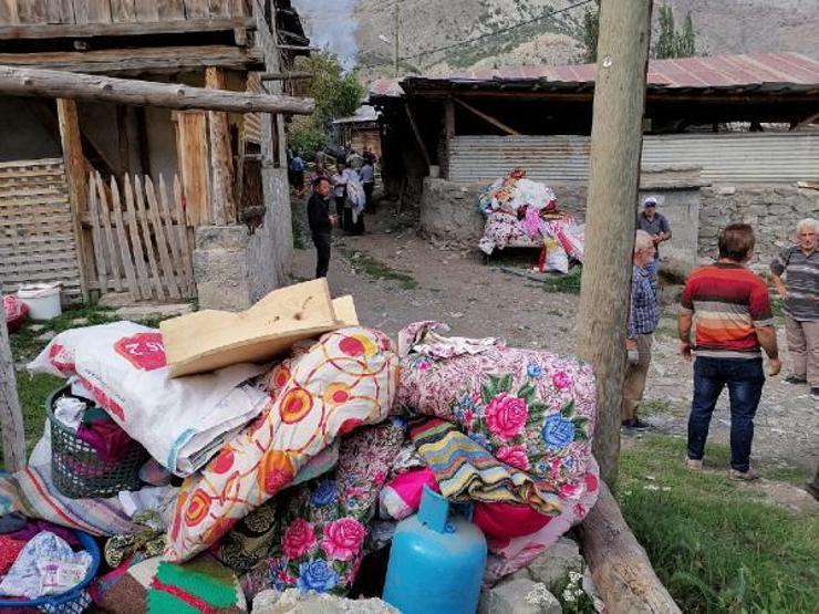Mahallede korkutan yangın; 6 ev alevlere teslim