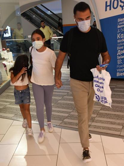 Kardeşini kaybeden Alişanın sahnede duygusal anları