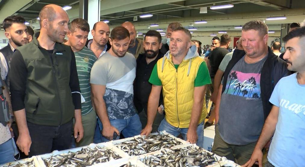 Kasalar balıkla dolup taştı: İşte ilk fiyatlar
