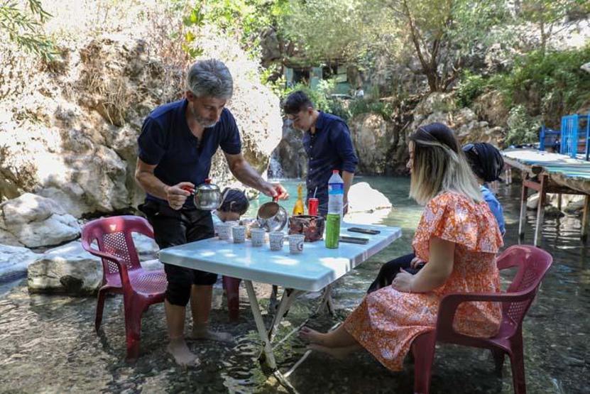 Sıcaktan kaçanların izole rotası; Sinek Çayı Burası gizli bir cennet gibi