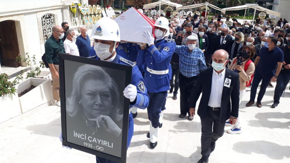 Türk sanat müziği sanatçısı İnci Çayırlı son yolculuğuna uğurlandı