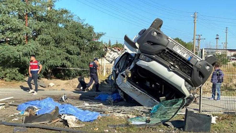Son dakika... Tekirdağda tren minibüse çarptı: 6 ölü