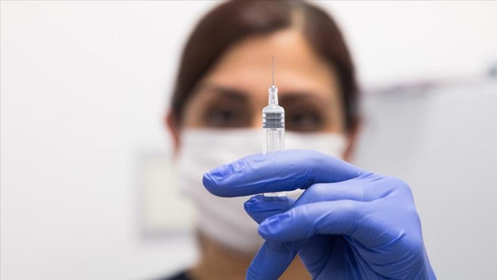 Sağlık Bakanlığı ve hekimler uyarıyor: Sadece 2 doz Sinovac aşısı olanlar artık risk altında