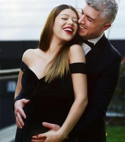 Özcan Deniz ve Ercan Deniz eski eşlerini birlikte yaşamaya mecbur bıraktı