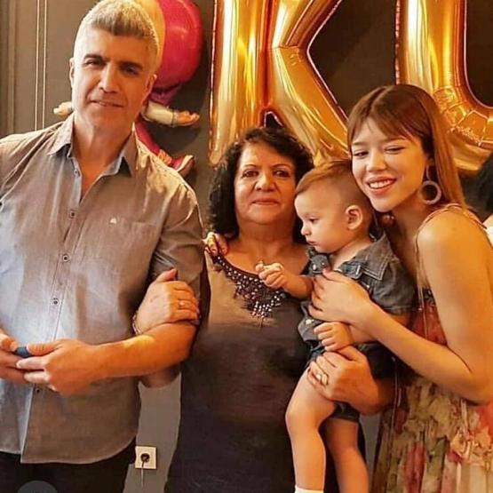 Özcan Deniz ve Ercan Deniz eski eşlerini birlikte yaşamaya mecbur bıraktı