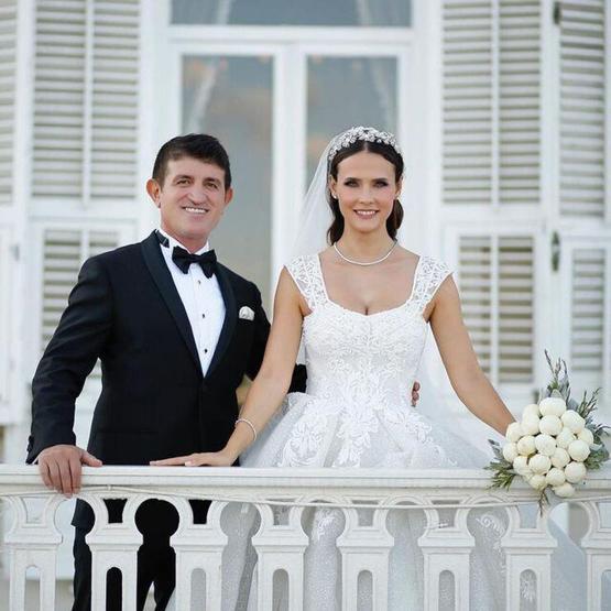 Fatoş Kabasakal ve Erkan Kayhanın üç yıl rötarlı düğünü