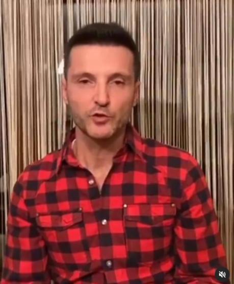 Sinan Özen, kızıyla deniz keyfini takipçileriyle paylaştı