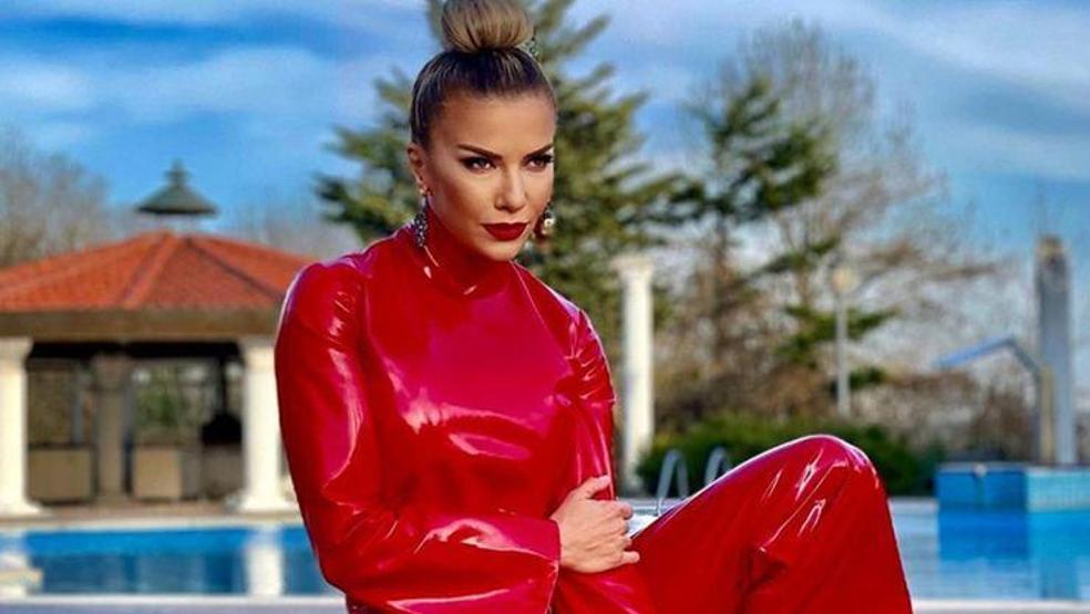İvana Sert formda vücuduyla gözleri üzerine çekti