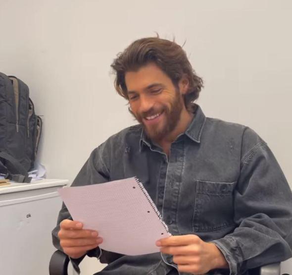 Can Yaman yeni projesini sosyal medyadan duyurdu
