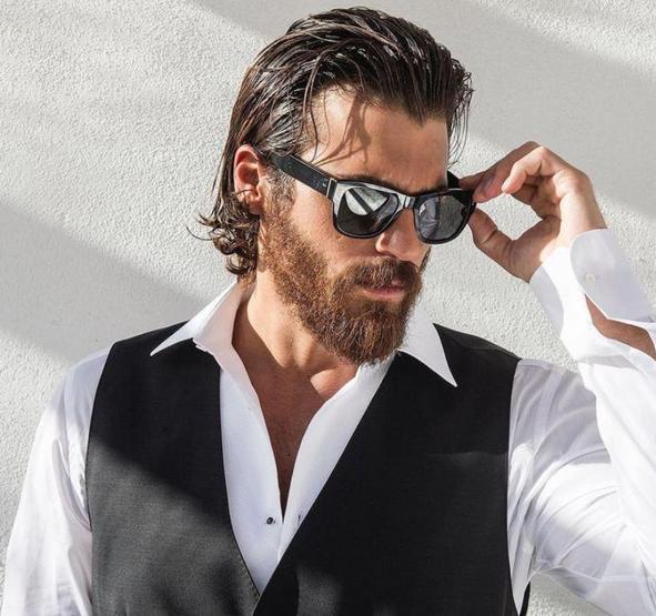 Can Yaman yeni projesini sosyal medyadan duyurdu