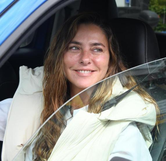 Ece Uslu sete dönüş sinyali verdi
