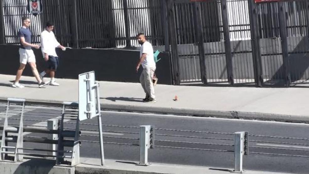 Turistlere fırçalı tuzak