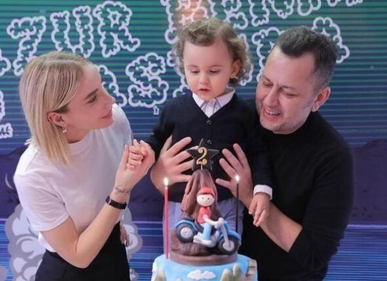 Gülşen ve Ozan Çolakoğlu Londraya taşınıyor
