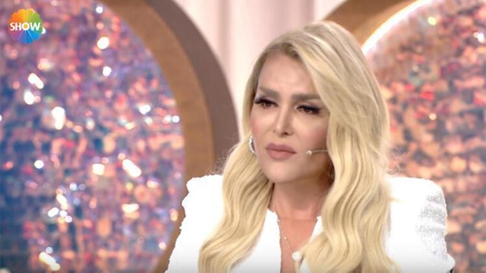 Selin Ciğerci son paylaşımıyla takipçilerini şaşırttı Sarı saçlarına veda etti