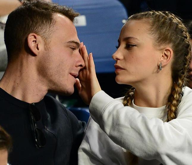 Serenay Sarıkaya ile Kerem Bürsinin ayrılık nedeni yıllar sonra ortaya çıktı
