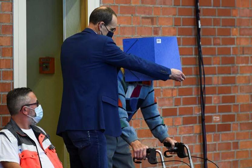 100 yaşındaki eski Nazi üyesi hakim karşısında
