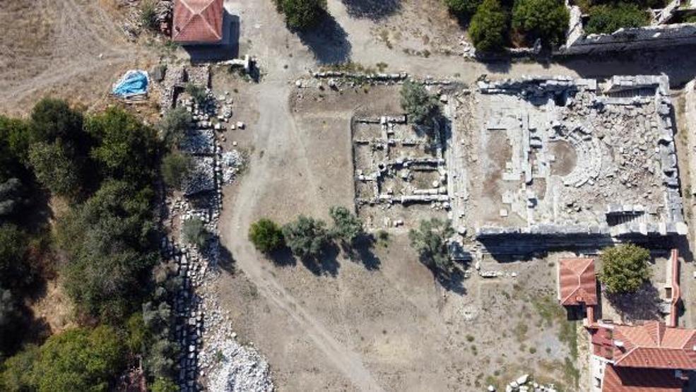 Stratonikeiada 1600 yıllık mozaikler gün yüzüne çıkarılıyor