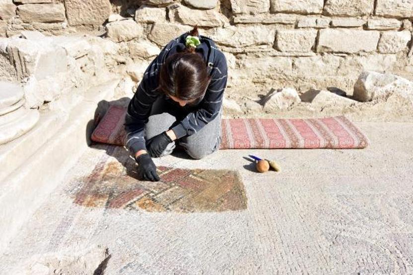 Stratonikeiada 1600 yıllık mozaikler gün yüzüne çıkarılıyor