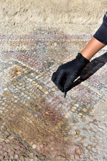 Stratonikeiada 1600 yıllık mozaikler gün yüzüne çıkarılıyor