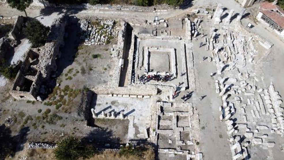 Stratonikeiada 1600 yıllık mozaikler gün yüzüne çıkarılıyor