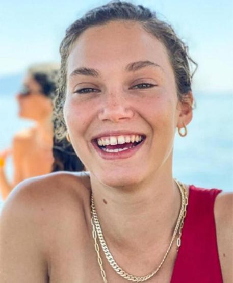 Melisa Şenolsunun Onur Güvenatam ile aşk yaşadığı iddia edildi
