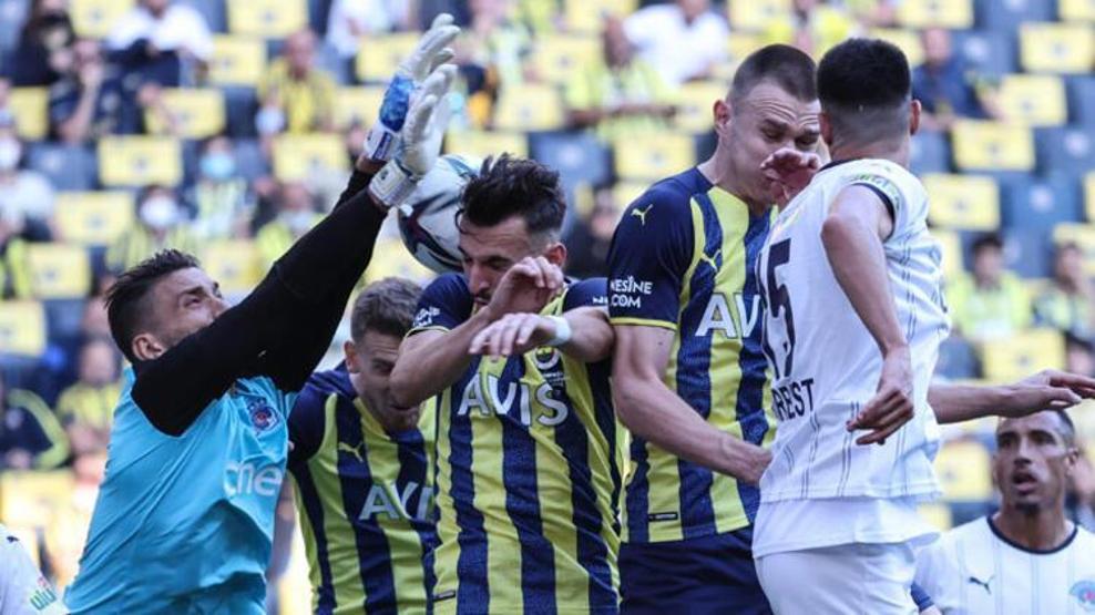 Son dakika... Fenerbahçeden iki genç golcüye kanca