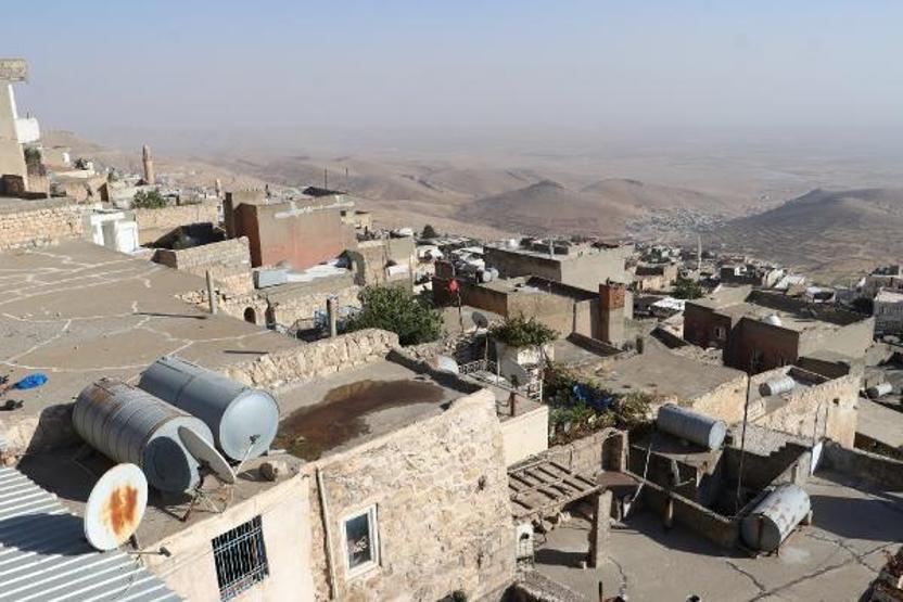Mardin’e gelen turistin su deposu ve anten şikayeti