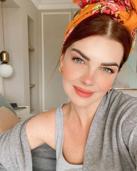 Pelin Karahan imaj değiştirdi Formda vücudu ise dikkat çekti
