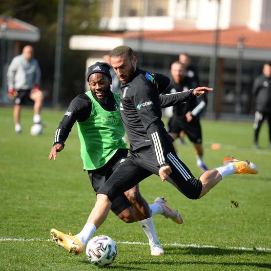 Son dakika... Cenk Tosun Beşiktaşa dönüyor