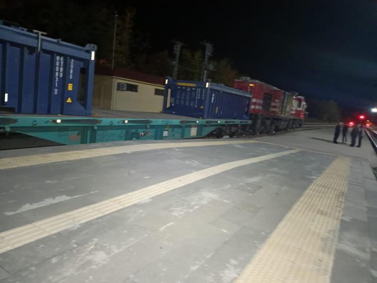 Tokatya yük treninin lokomotifi yandı