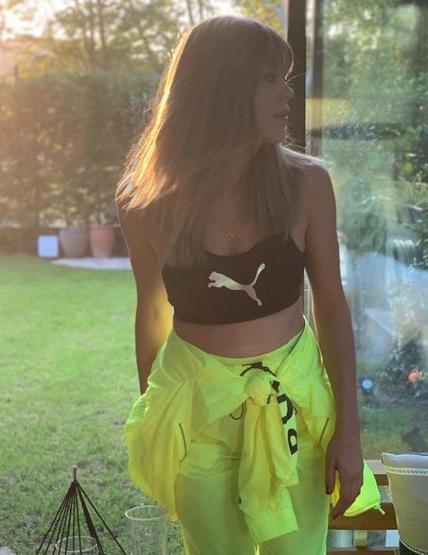 Feyza Aktan ile Özcan Deniz birbirine girdi Feyza Aktan, Özcan Denize tokat attı
