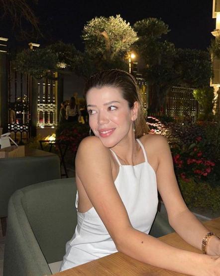 Feyza Aktan ile Özcan Deniz birbirine girdi Feyza Aktan, Özcan Denize tokat attı