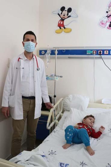 19 aylık Muratın midesinden 17 boncuk mıknatıs çıkarıldı