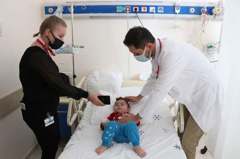 19 aylık Muratın midesinden 17 boncuk mıknatıs çıkarıldı