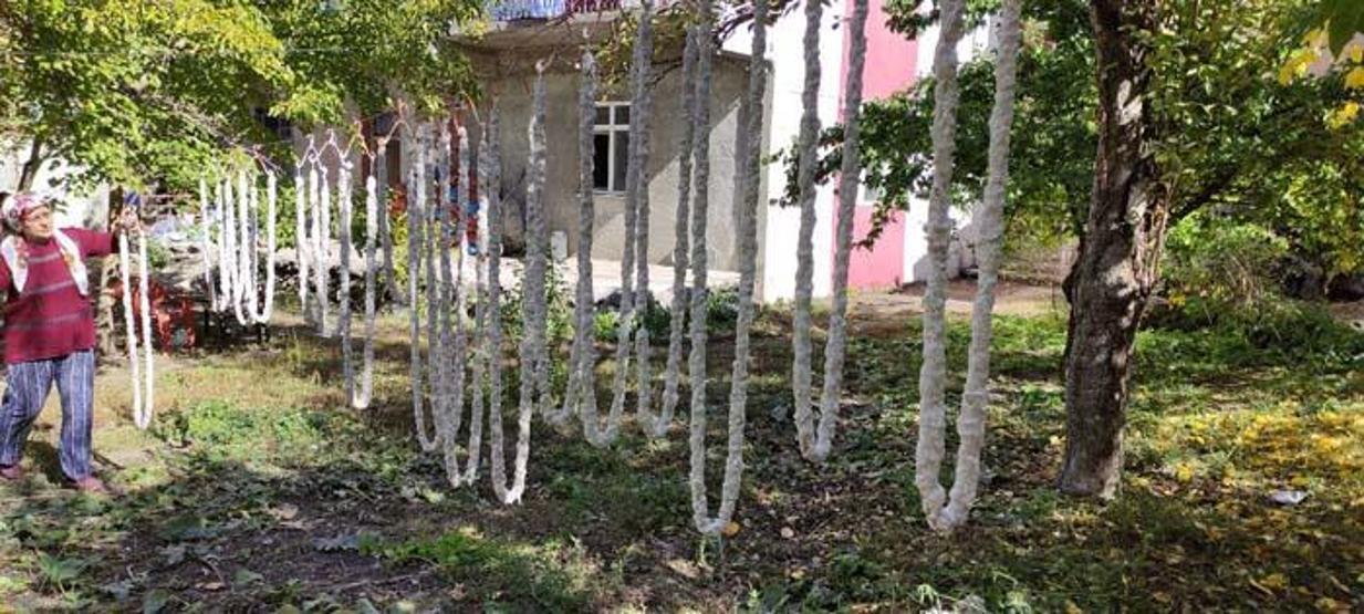 Ballı cevizli köme nasıl yapılır Karsta kadınlar imeceyle ballı köme yapımına başladı