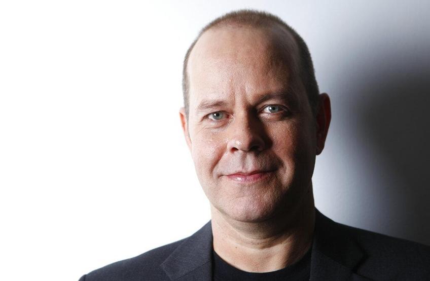 Friends dizisinin Guntherı James Michael Tyler hayatını kaybetti