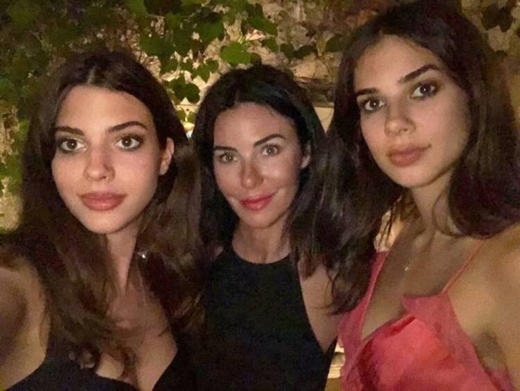 Derin Taludan Cadılar Bayramı pozu