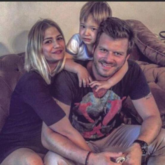 Kıvanç Tatlıtuğ’un kız kardeşiyle fotoğrafı sosyal medyada gündem oldu