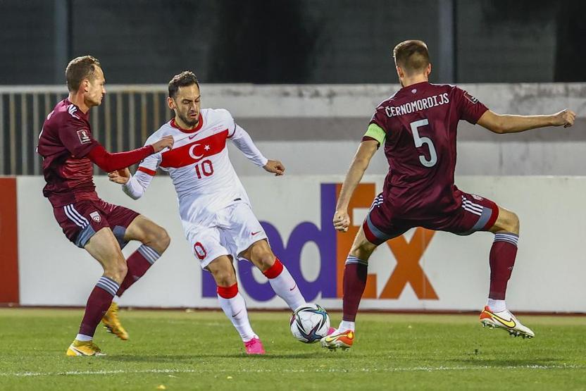 Son dakika... Hakan Çalhanoğlu için sürpriz transfer iddiası