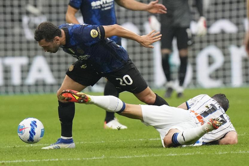 Son dakika... Hakan Çalhanoğlu için sürpriz transfer iddiası