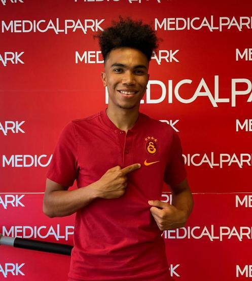Son dakika... Galatasarayda Gustavo Assunçao ayrılıyor