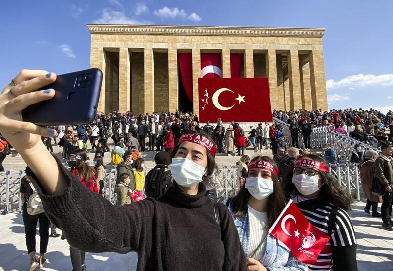 Cumhuriyetin 98inci yılında Anıtkabire ziyaretçi akını