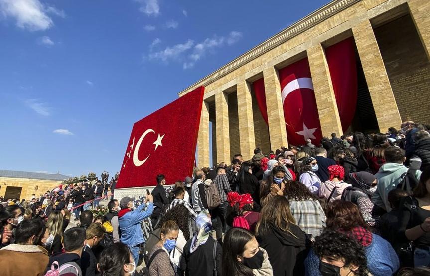 Cumhuriyetin 98inci yılında Anıtkabire ziyaretçi akını