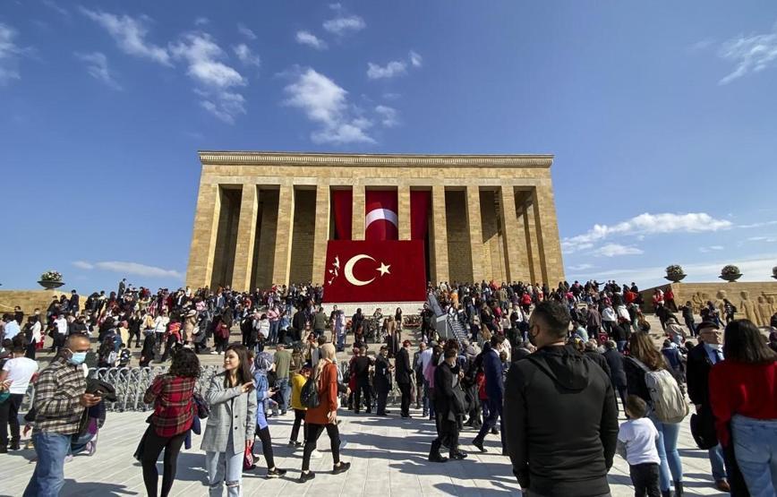 Cumhuriyetin 98inci yılında Anıtkabire ziyaretçi akını
