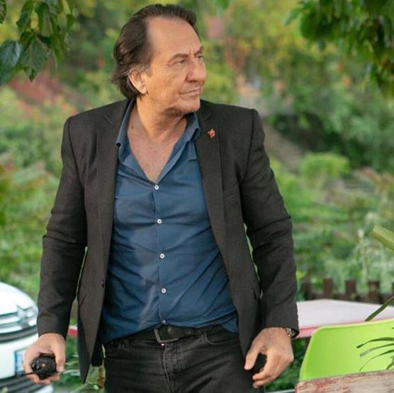 Özgür Ozan canlandırdığı fenomen olan iki karakter hakkında konuştu