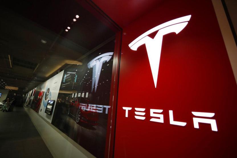 Teslada büyük sorun 1,8 milyonun üzerinde araç geri çağırılacak